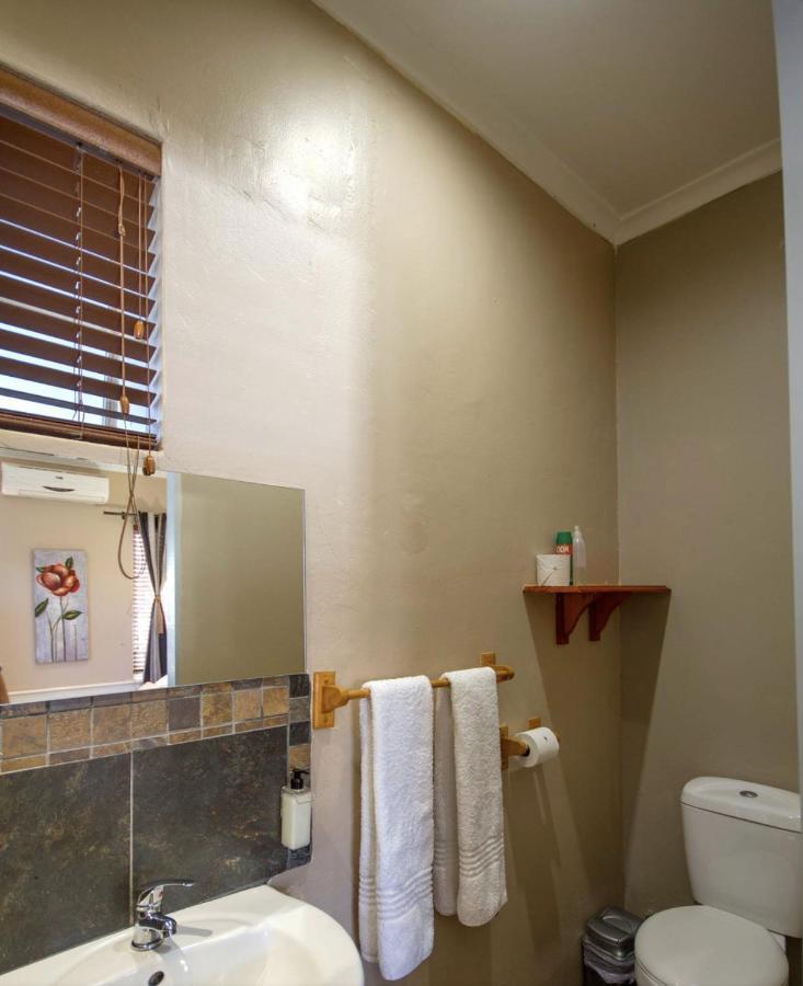 Sunbell Ventures Guesthouse Cape Town Ngoại thất bức ảnh
